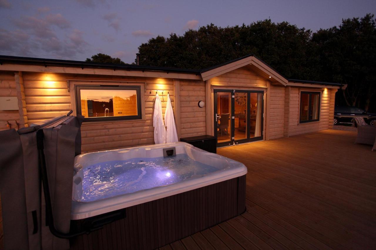 Cambridgeshire Lakes - Luxury Lodges In A Stunning Lake Location Gamlingay Eksteriør bilde