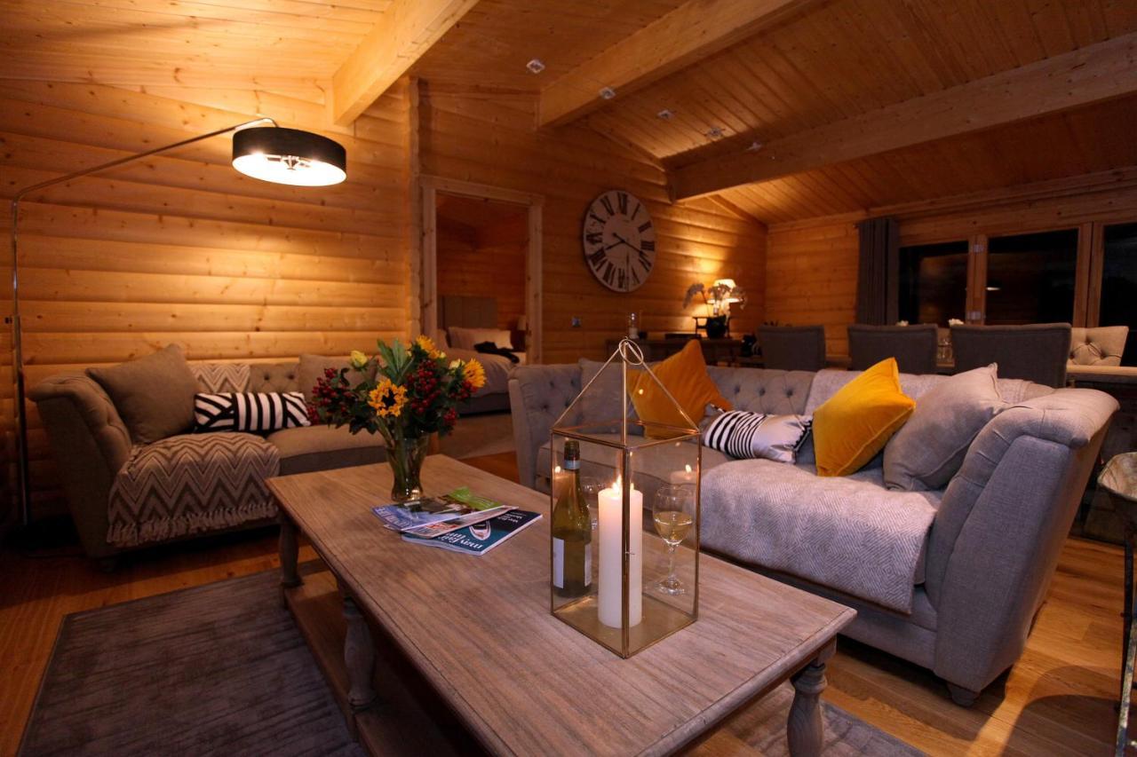 Cambridgeshire Lakes - Luxury Lodges In A Stunning Lake Location Gamlingay Eksteriør bilde