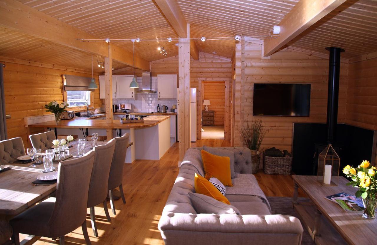 Cambridgeshire Lakes - Luxury Lodges In A Stunning Lake Location Gamlingay Eksteriør bilde
