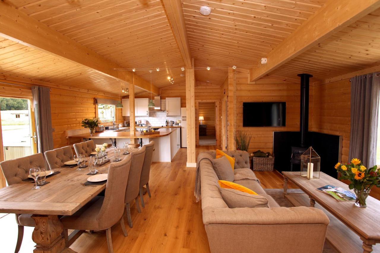 Cambridgeshire Lakes - Luxury Lodges In A Stunning Lake Location Gamlingay Eksteriør bilde