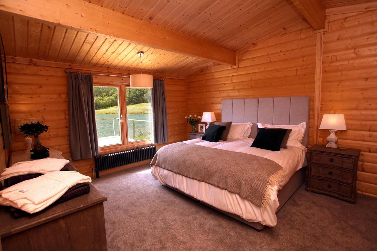Cambridgeshire Lakes - Luxury Lodges In A Stunning Lake Location Gamlingay Eksteriør bilde